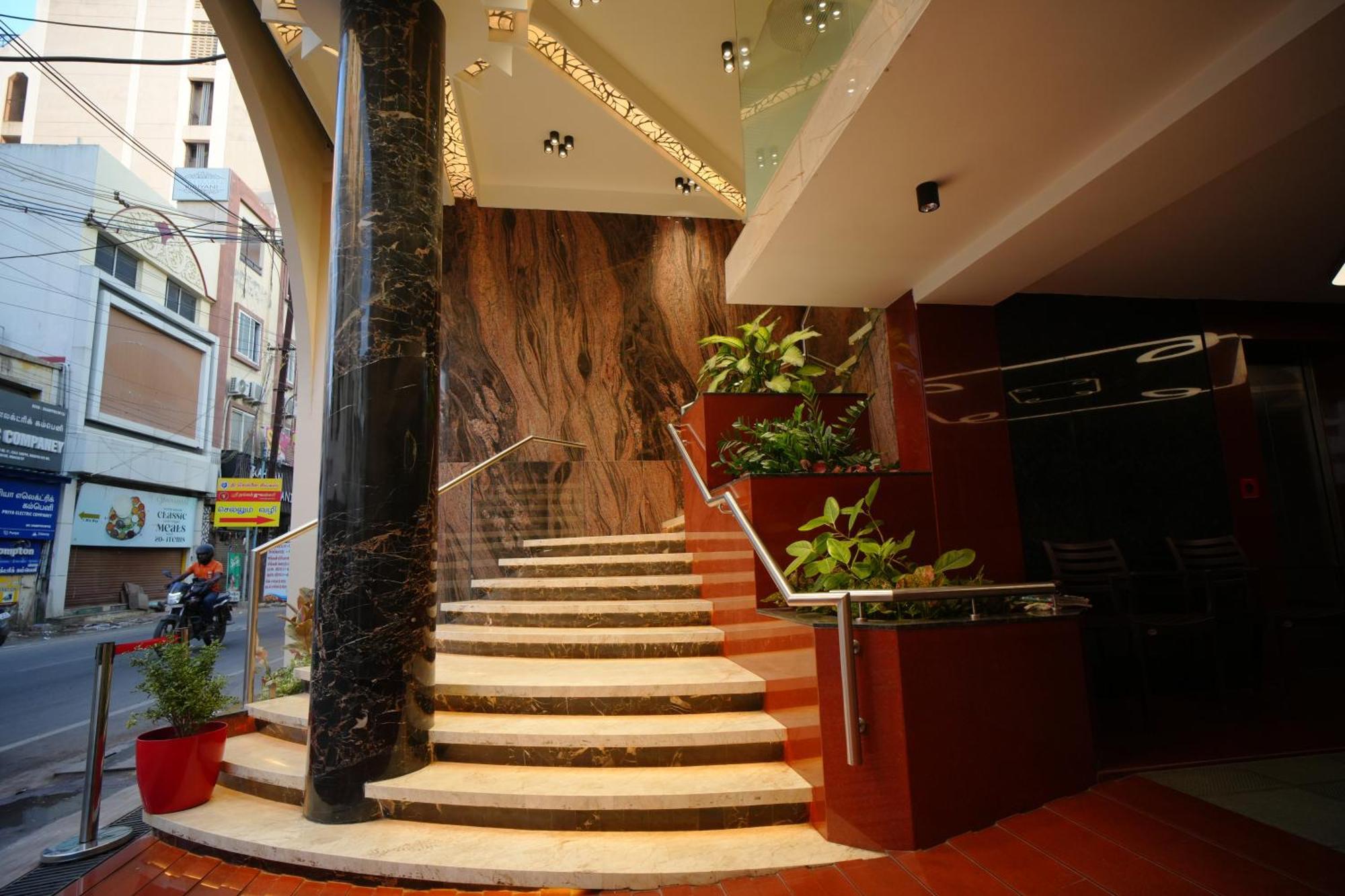 Hotel Grand Sabarees 마두라이 외부 사진