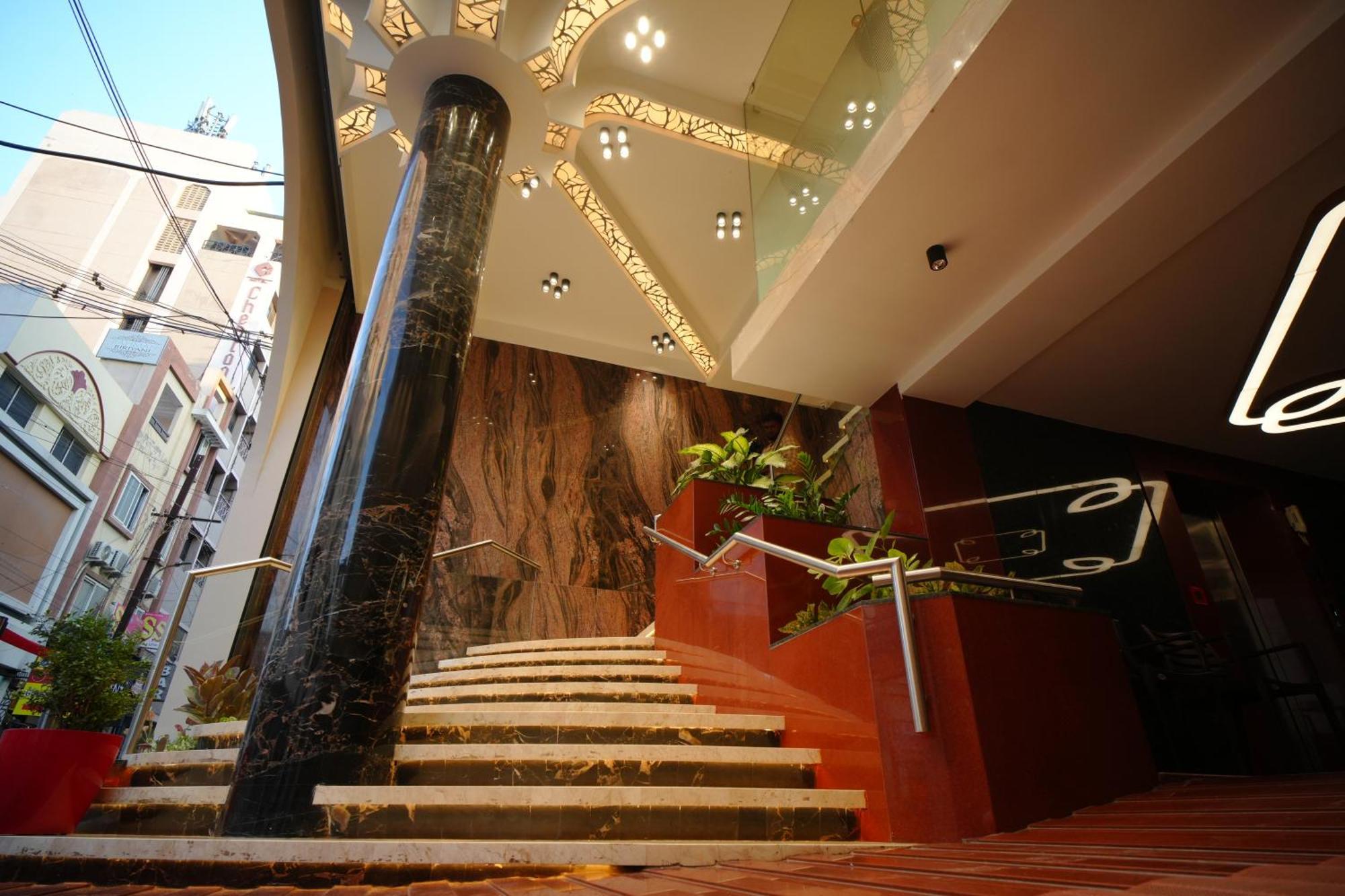 Hotel Grand Sabarees 마두라이 외부 사진